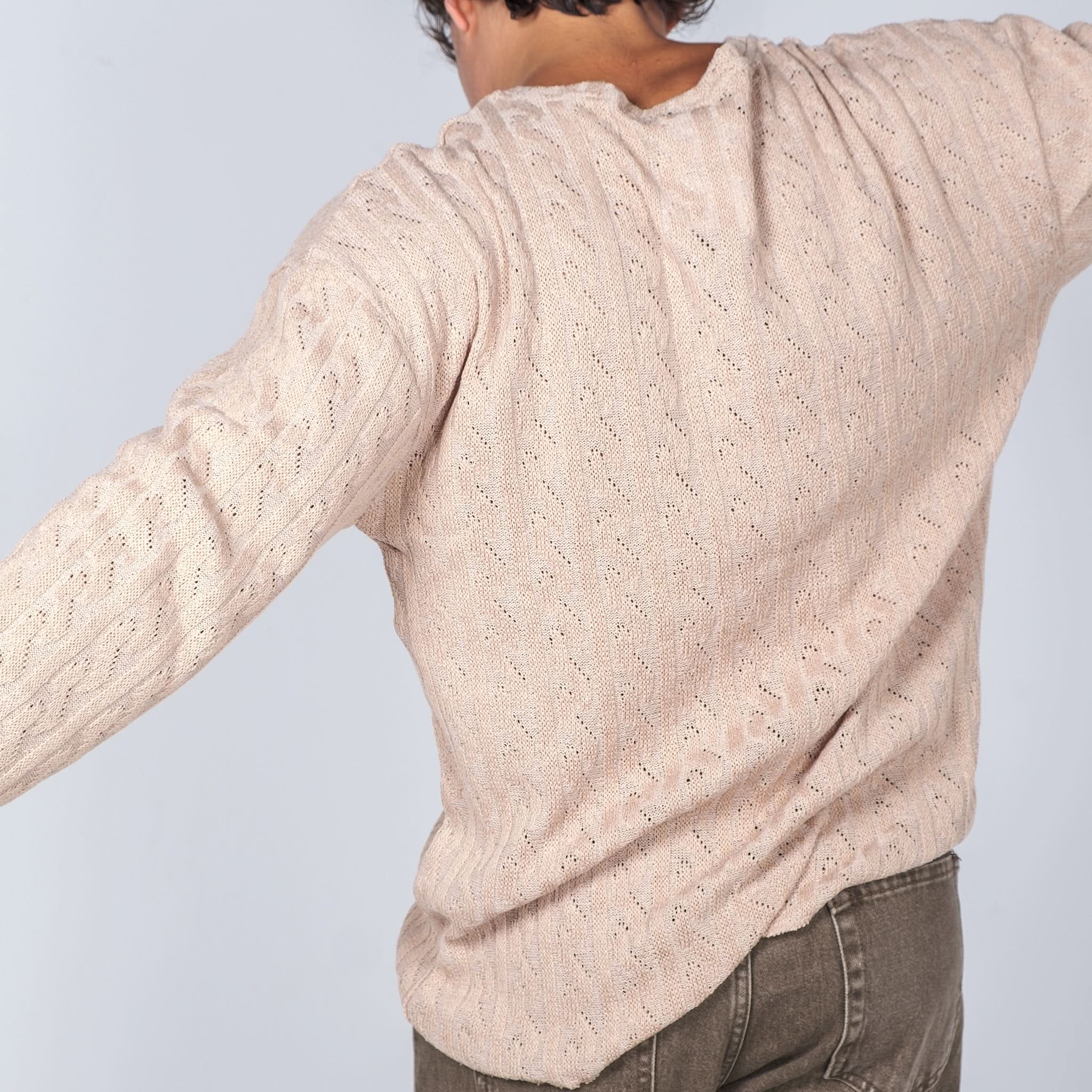 بلوزة كلاسيكية محبوكة بلون البيج 