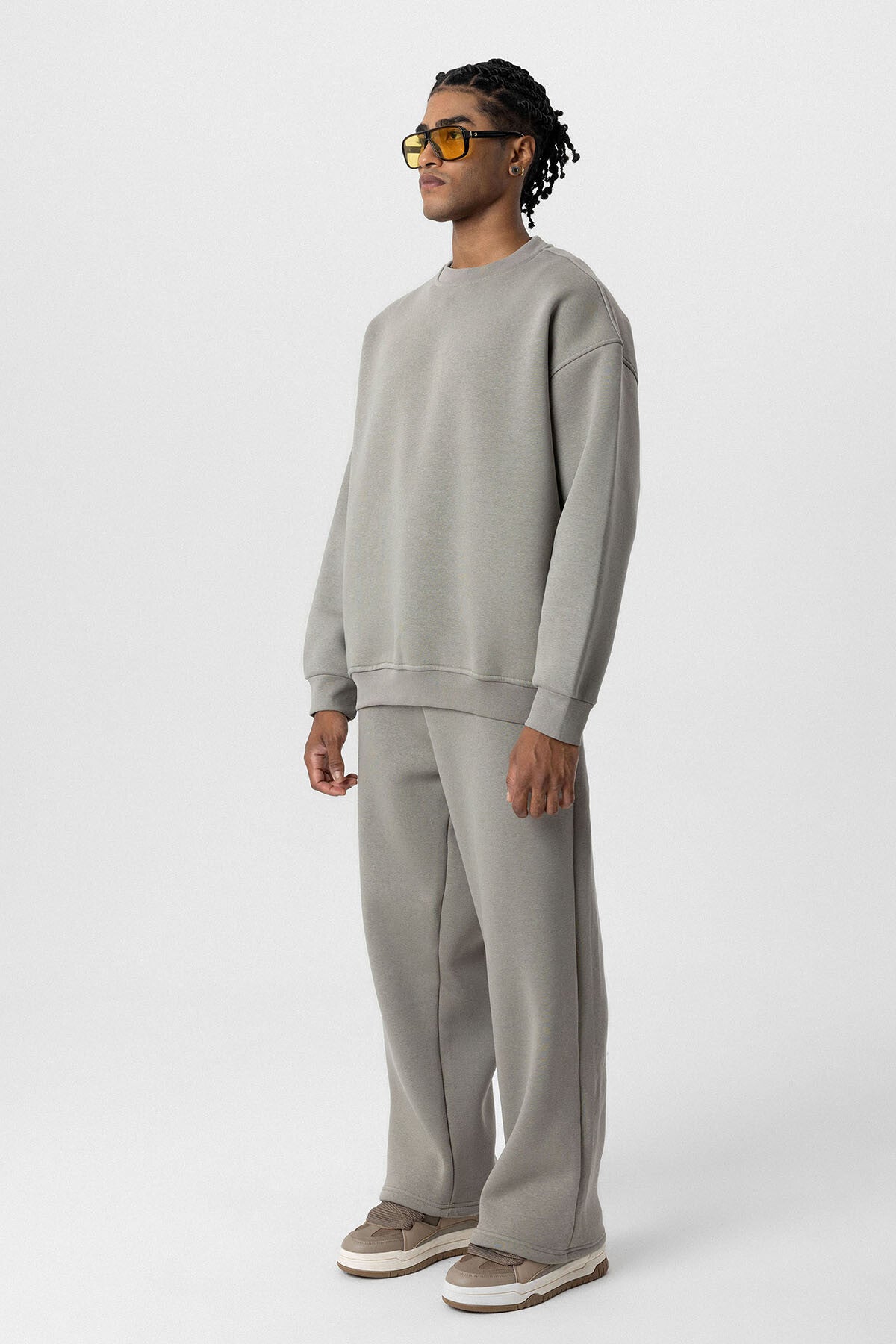 Baggy Sweatpants in Khaki