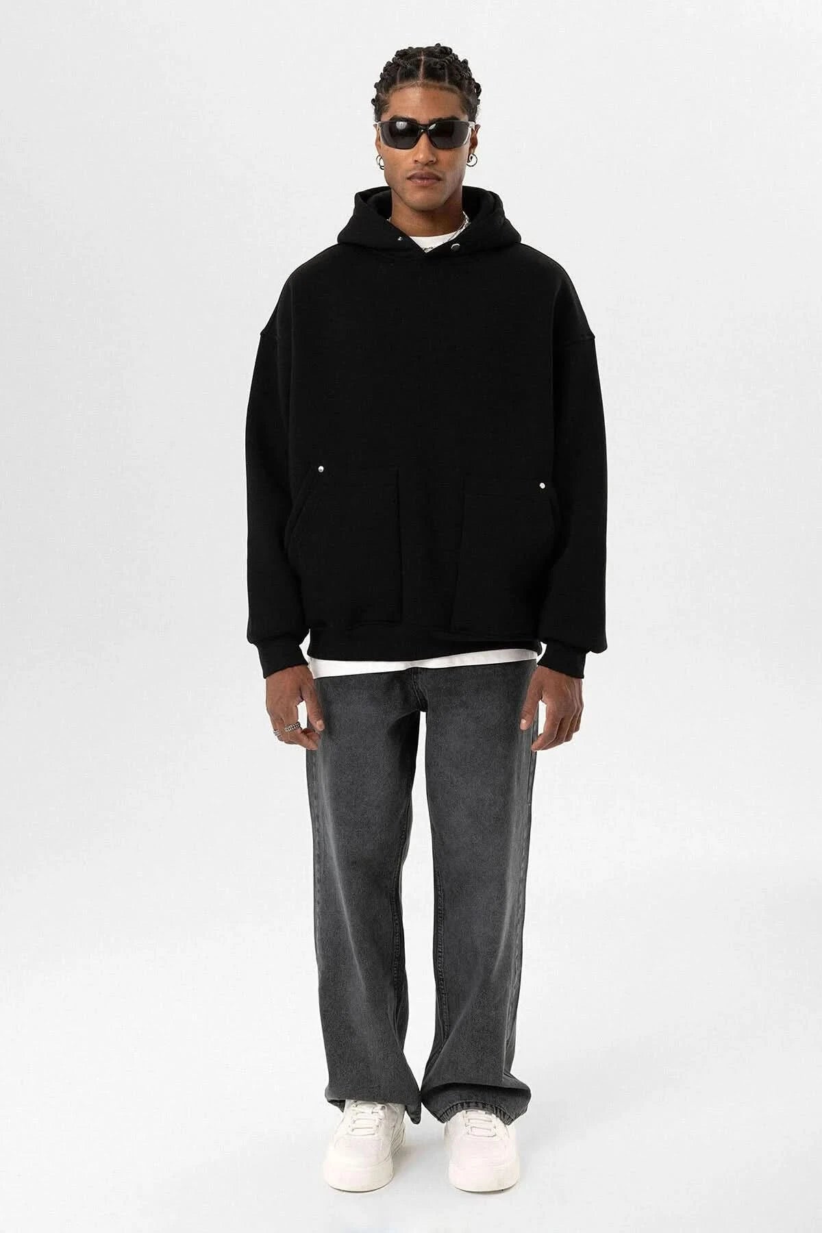 هودي بتفاصيل جيب - أسود