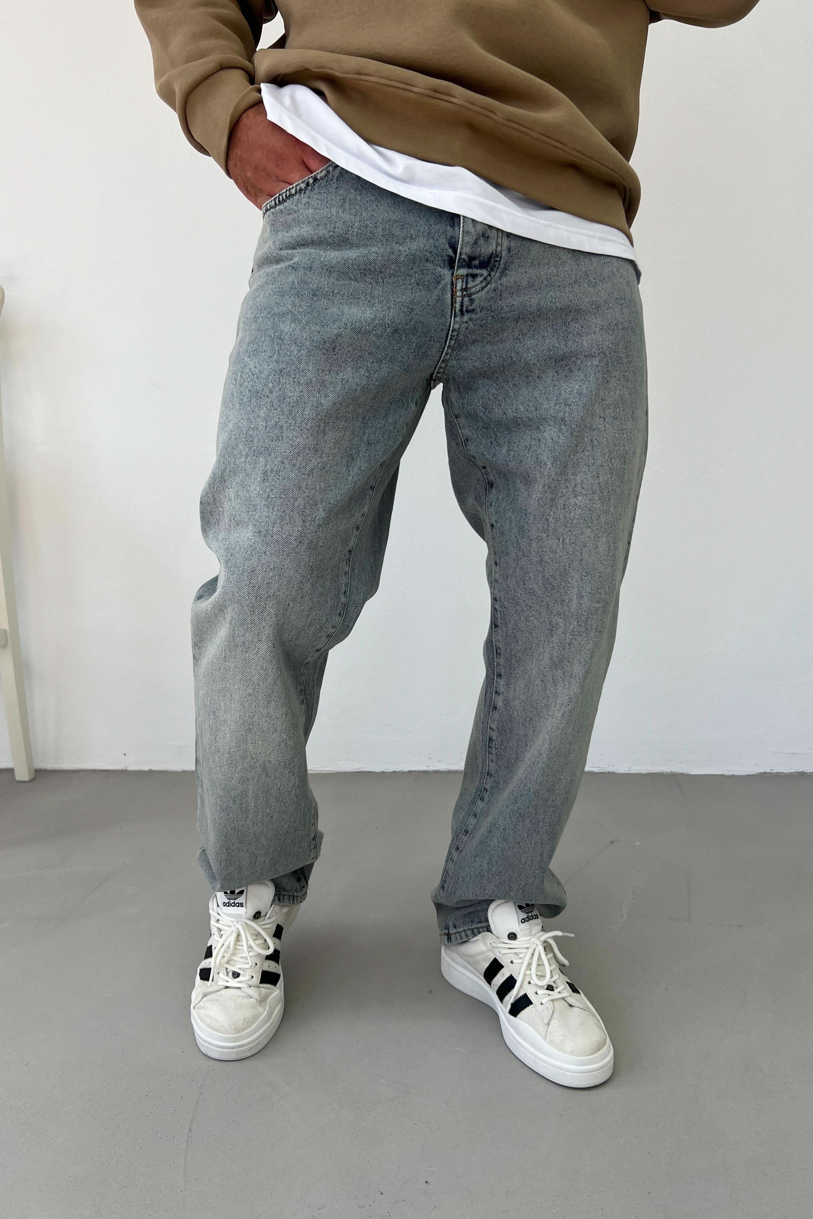 بنطال جينز فضفاض - مغسول