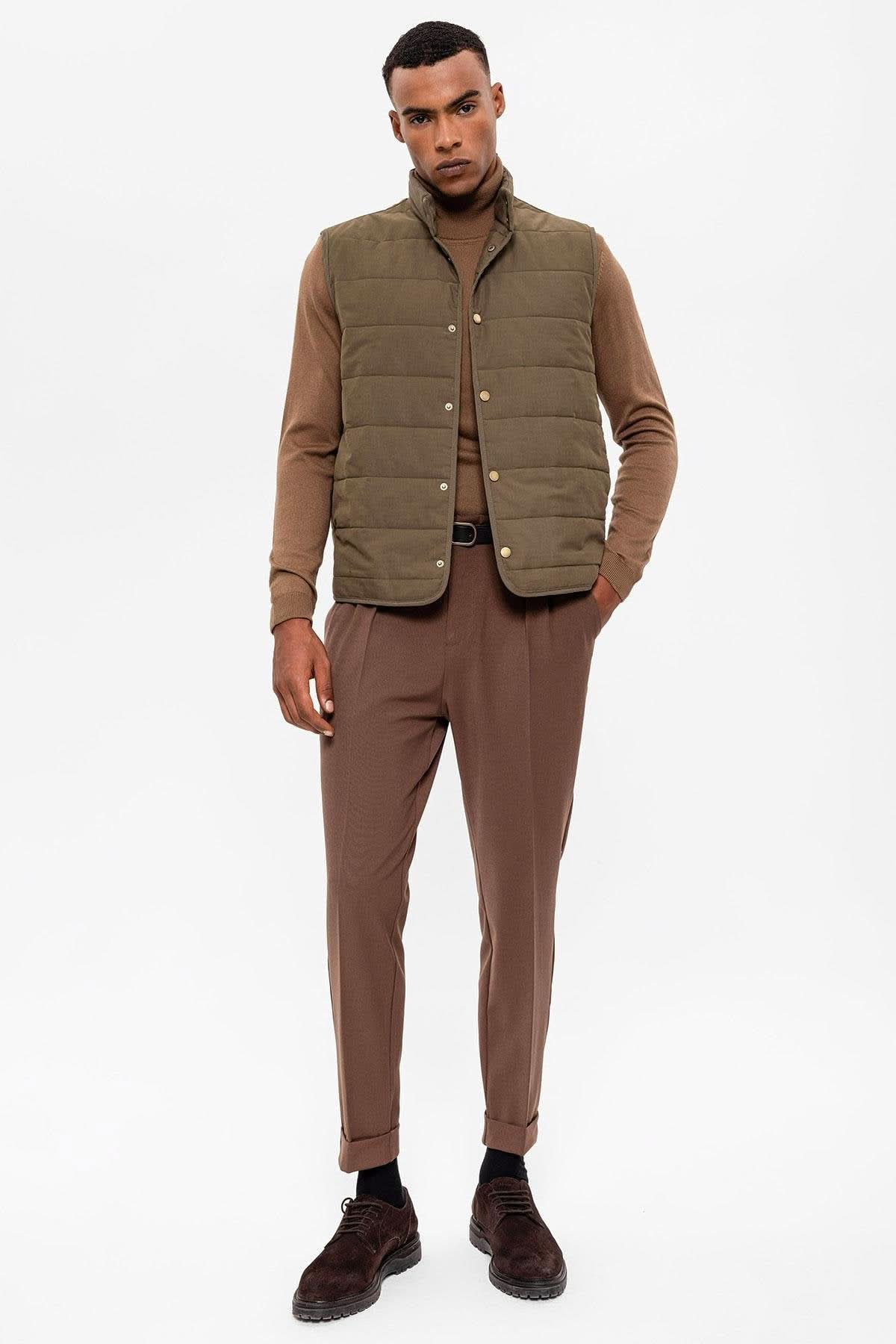 Stand-up Collar Vest in Khaki