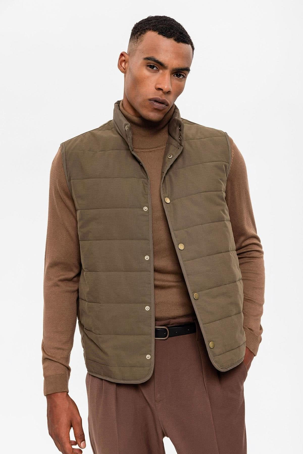 Stand-up Collar Vest in Khaki