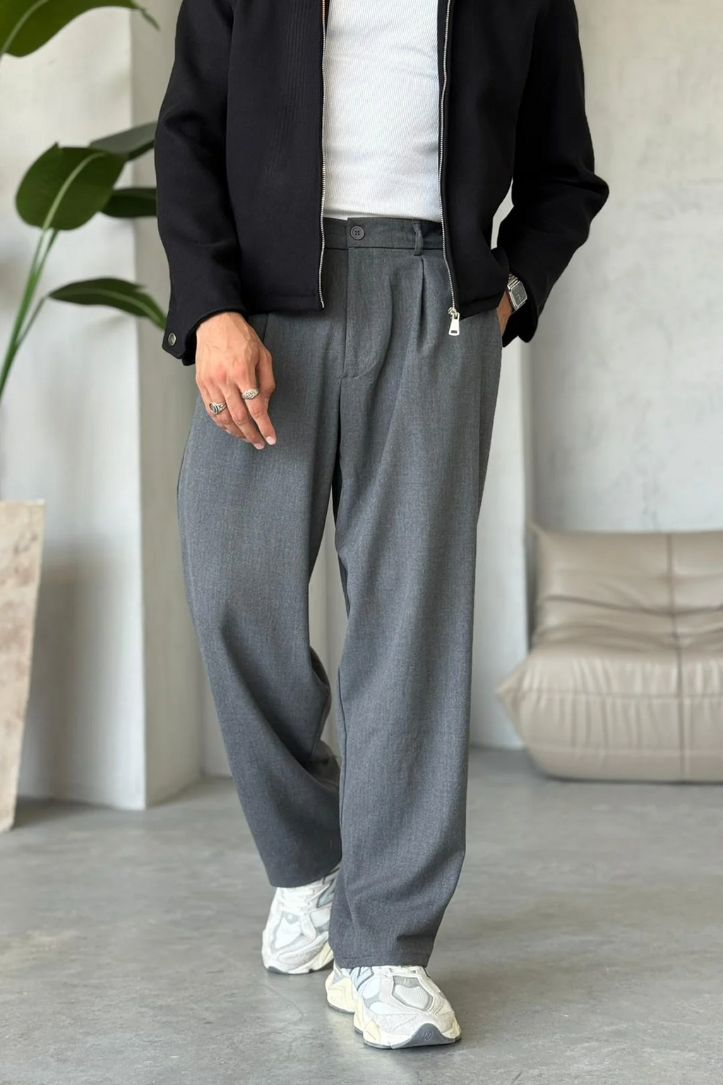 Too Essential Trousers