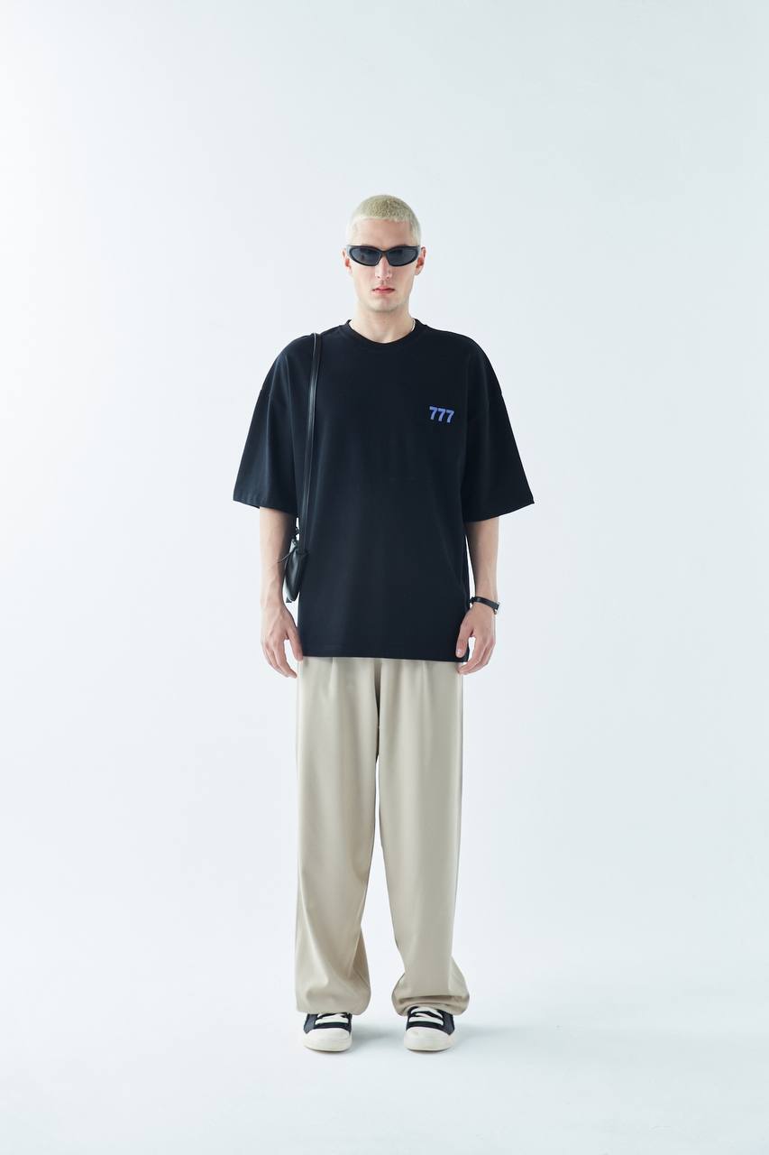 777 Black Oversized T-shirt