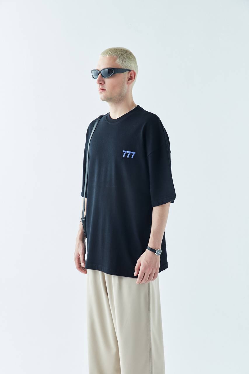 777 Black Oversized T-shirt