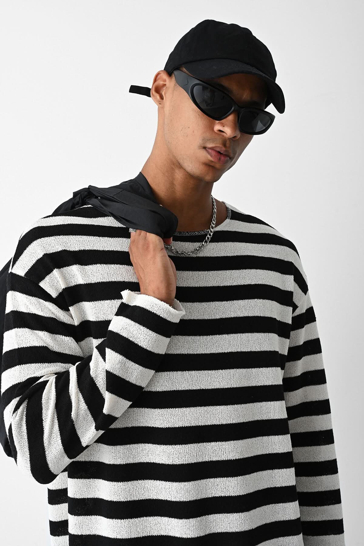Light Breeze Striped Knitwear in Black